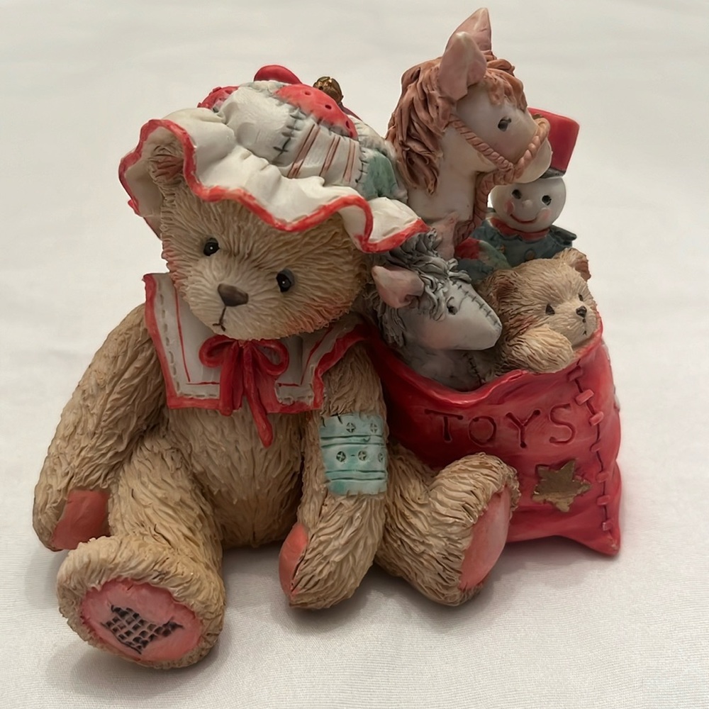🎄Cherished Teddies 912921 Carolyn W/Toy Bag figurine. 1993